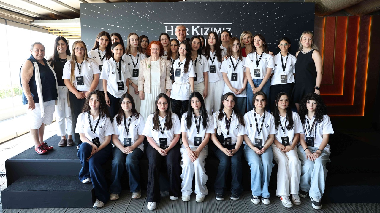 22 yılda 7 bini aşkın kız öğrenciye destek olan “Her Kızımız Bir Yıldız” programı hız kesmeden devam ediyor