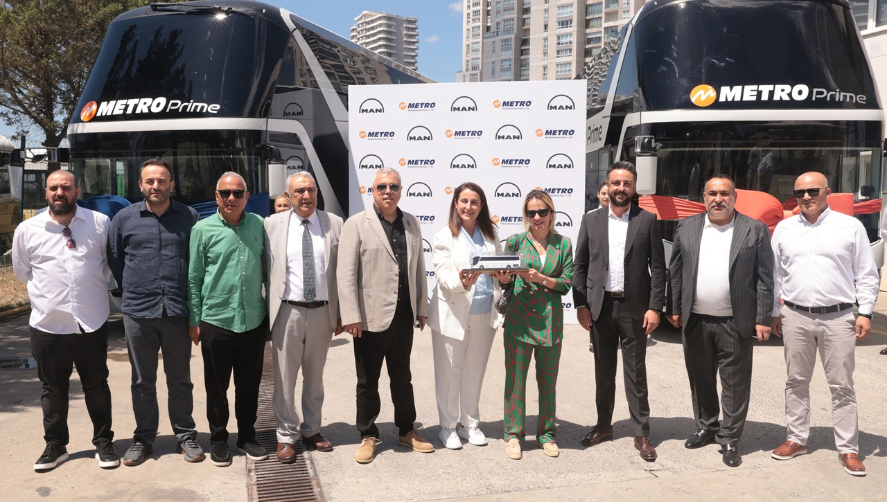 Metro Turizm’in Premium Tercihi Neoplan Skyliner oldu
