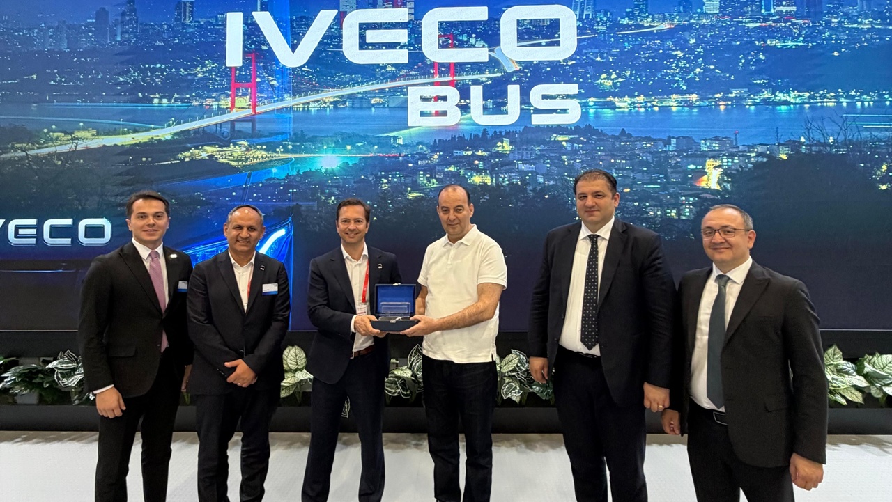 IVECO BUS’tan, Azerbaycan’da Kapsamlı  Toplu Taşıma Yenileme Programına Destek İmzası