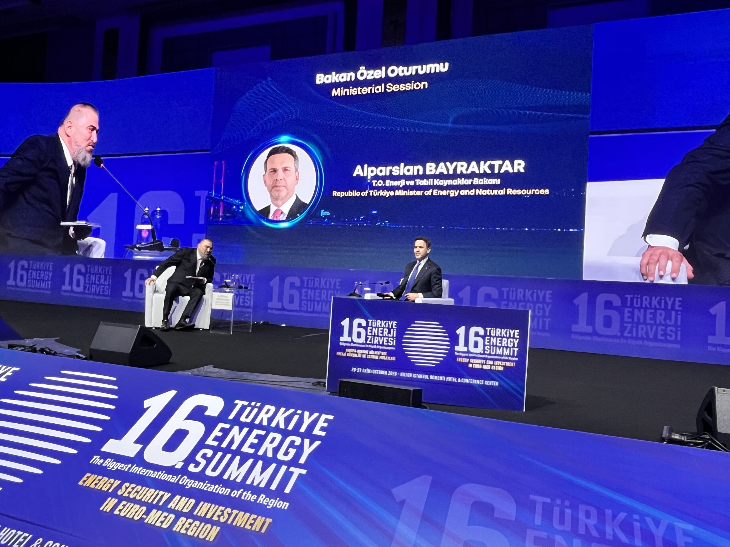 Bakan Bayraktar, Türkiye’nin Milli Enerji 2040 Vizyonu’nu 5 Kasım’da Açıklayacak